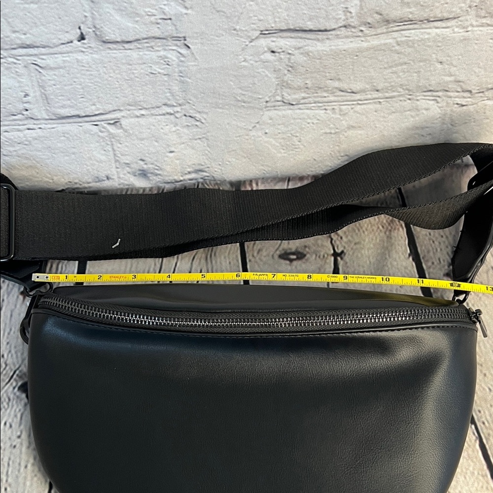 BCBGeneration Black side bum pack - image 9